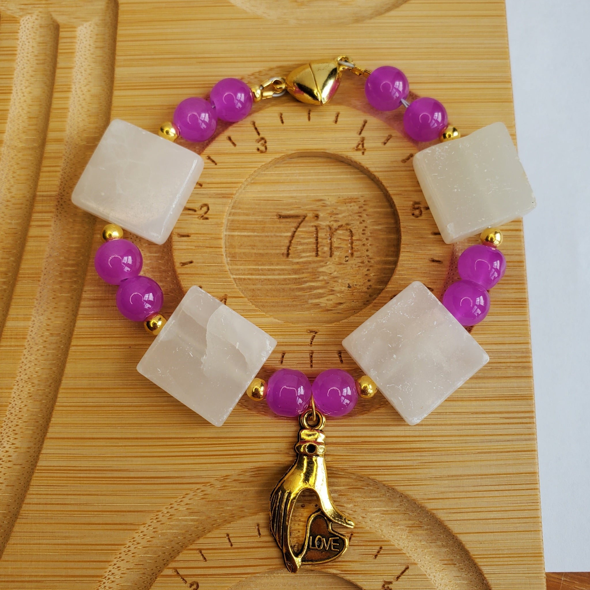 Love in Hand Bracelet (W) | Mamabug ReCreations