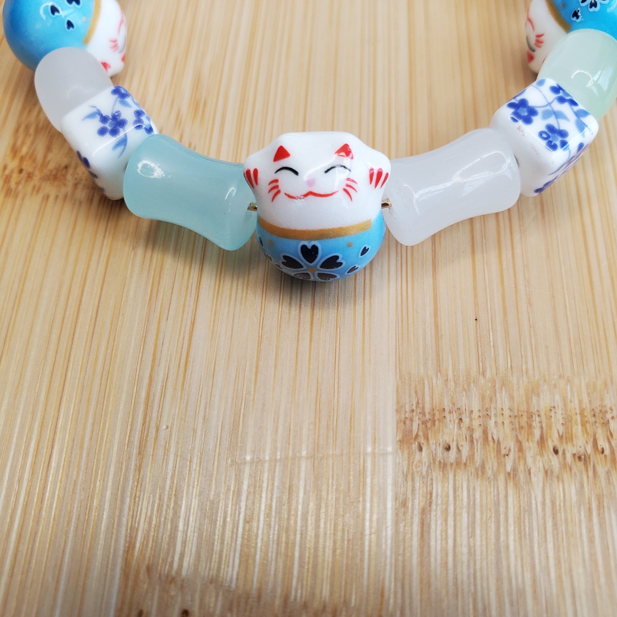Lucky Cat Bracelet (MW) | Mamabug ReCreations