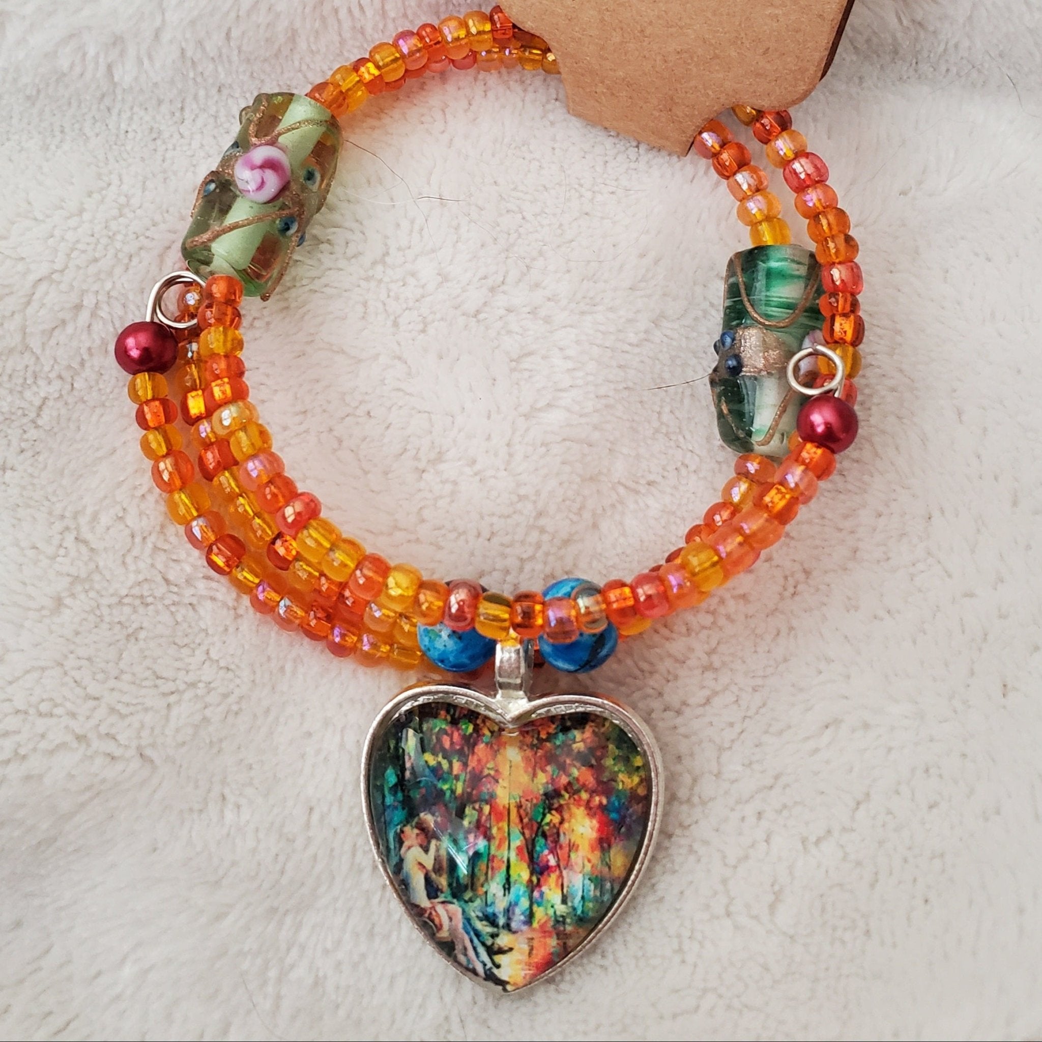 Kissing Couple in the Sunset Light Bracelet (MW)