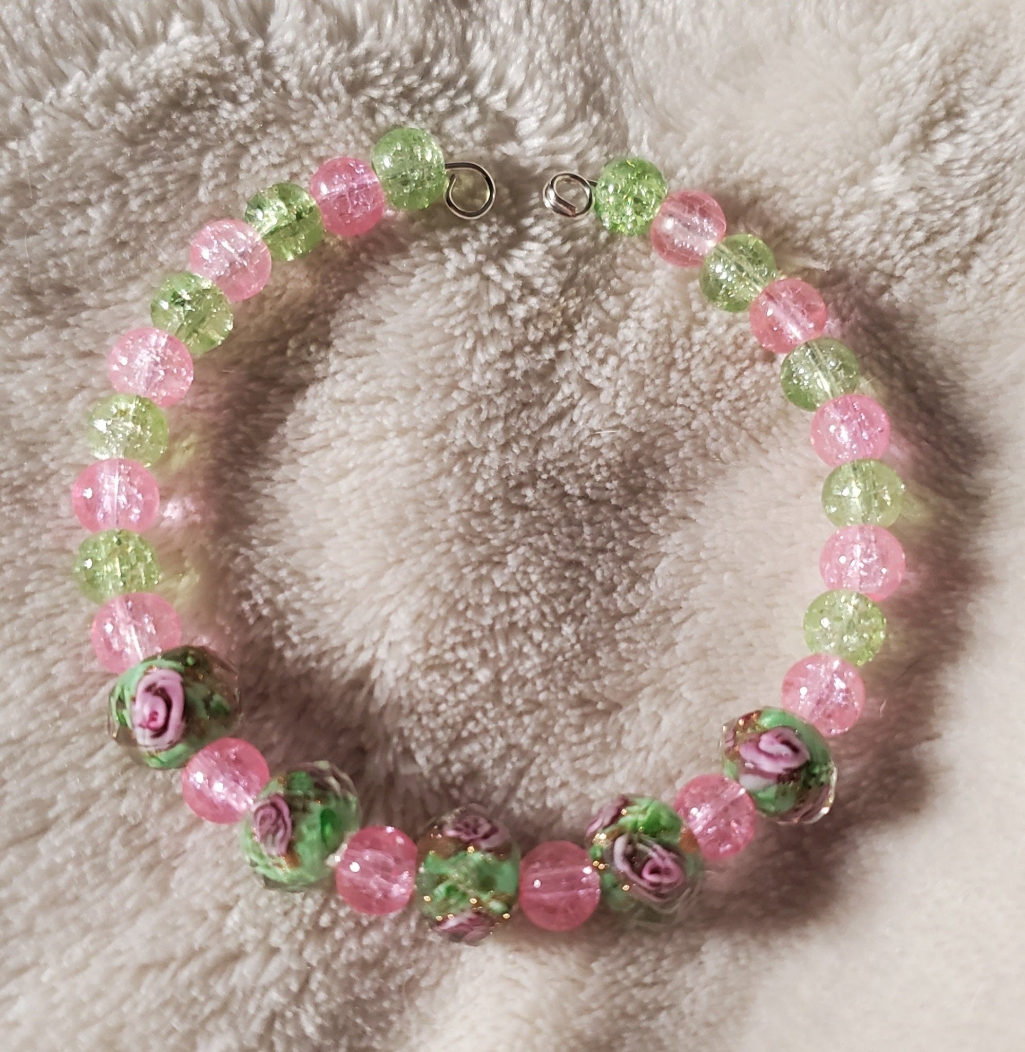 Pink Flowers Bracelet - Light Green Edition (MW)