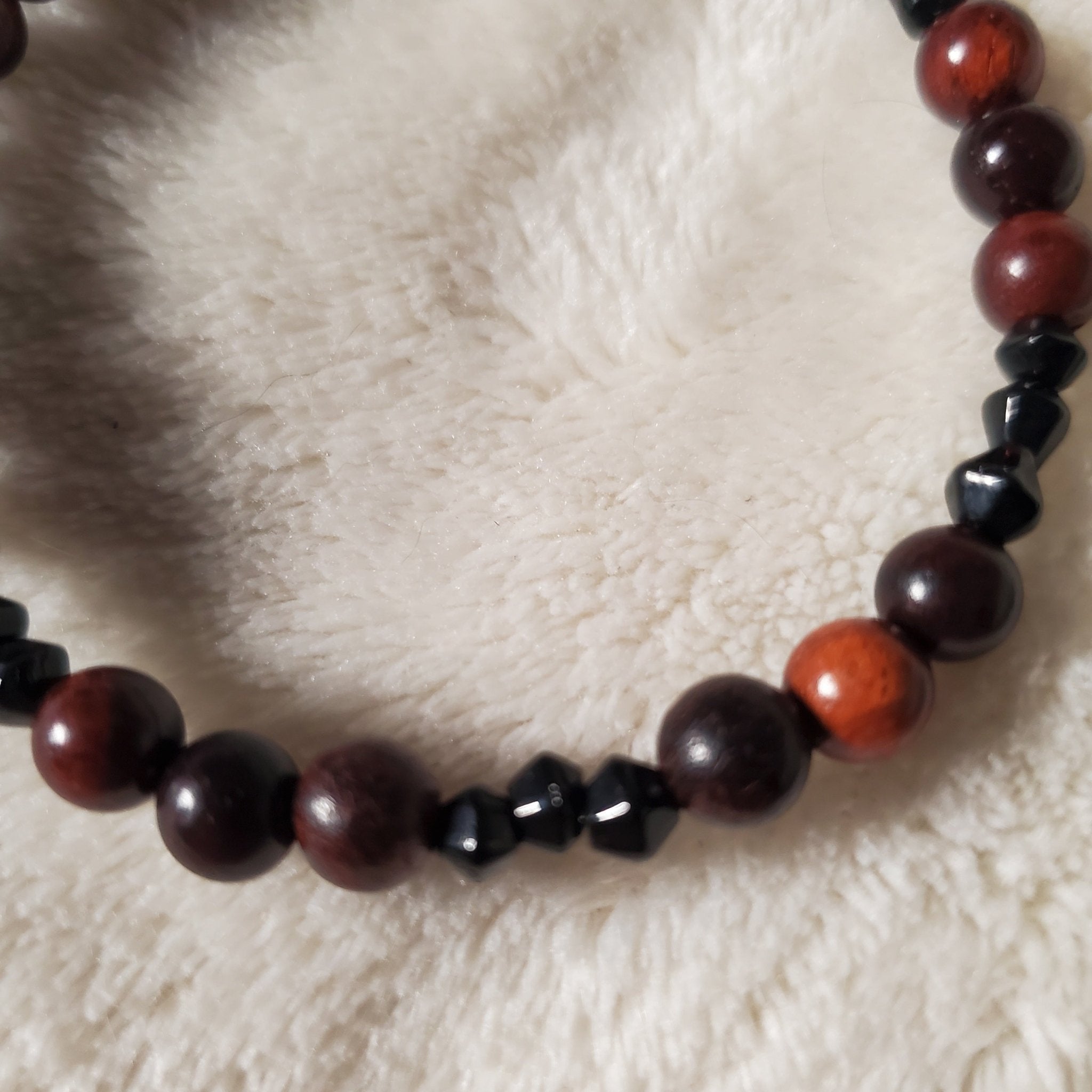 Black and Red Beaded Bracelet (MW) | Mamabug ReCreations - Artisan Jewelry